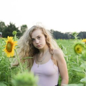 Meet your Posher, Carolyn